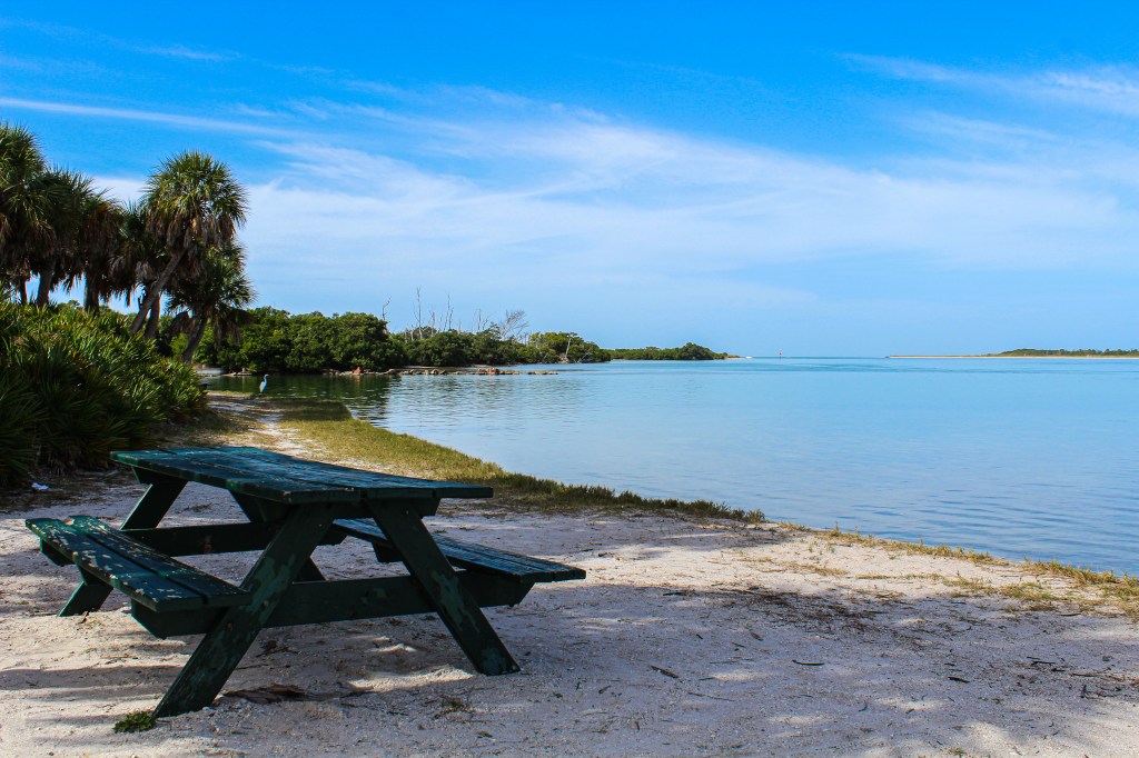 arrowhead picnic area - picnic table on the edge of the water